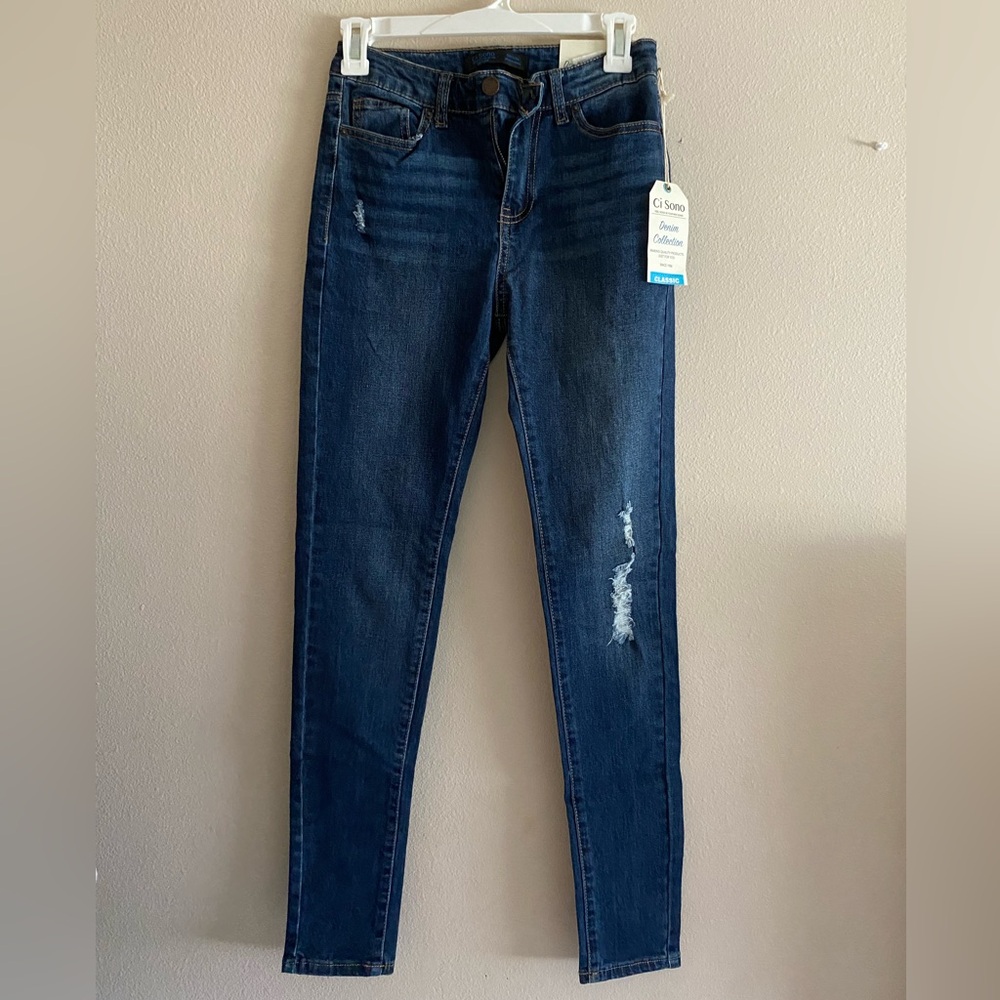 Size 3 dark wash skinny jeans
